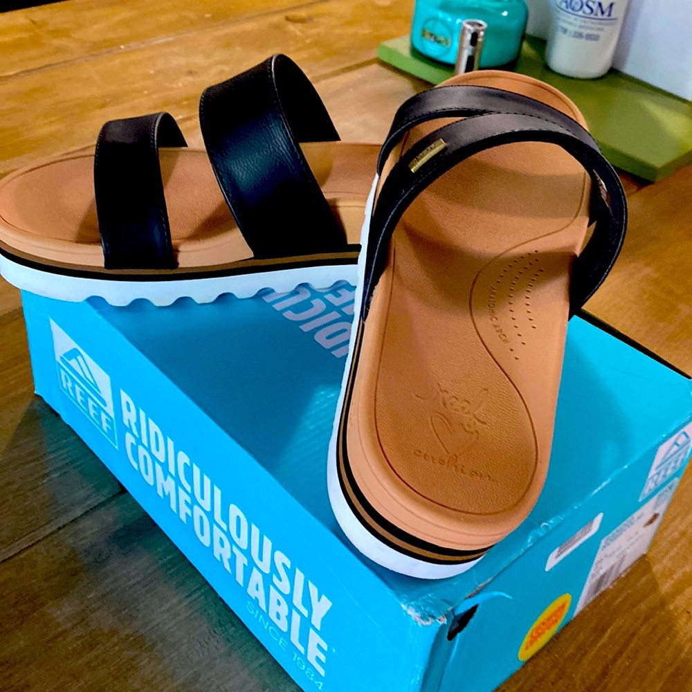 Reef cushion comfort slide